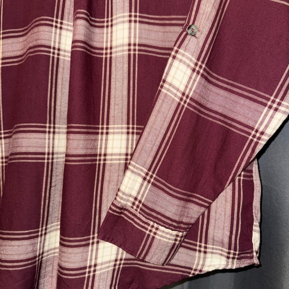 Woman’s Willow Creek Boyfriend Fit Plaid Shirt - Picture 10 of 13